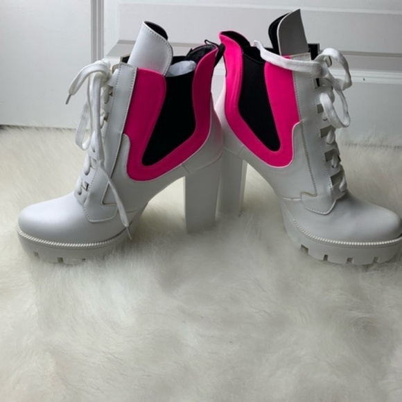 Barbie Tings Cape Robbin Platform Booties - Picture 2 of 8